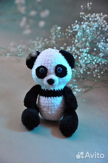 Вязаная игрушка Панда