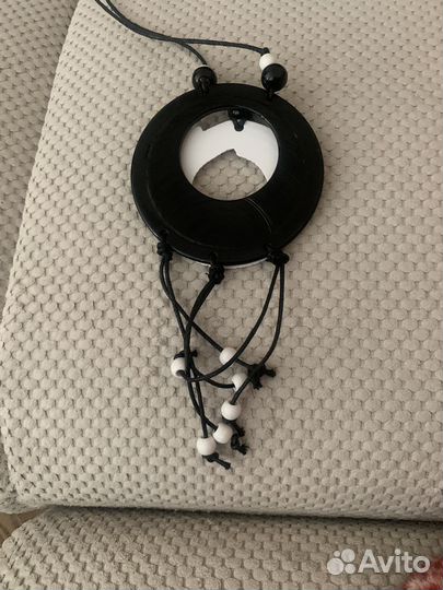 Украшения на шею