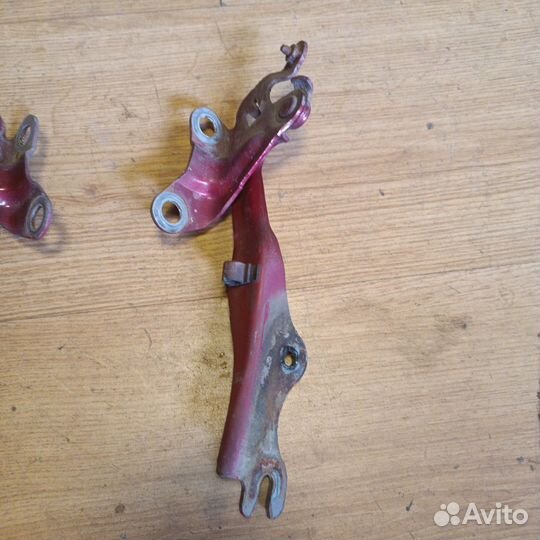 Петля капота mazda 6 GG