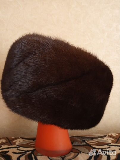 Женская шапка