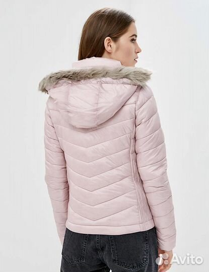 Пуховик розовый короткий с капюшоном горнолыжный