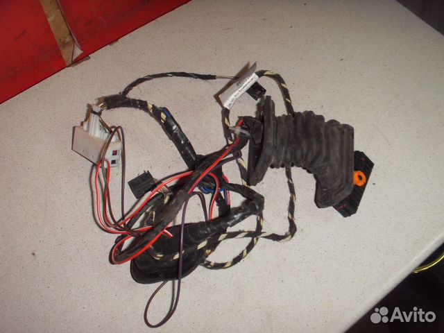 Проводка двери задней правой Volkswagen Golf VI