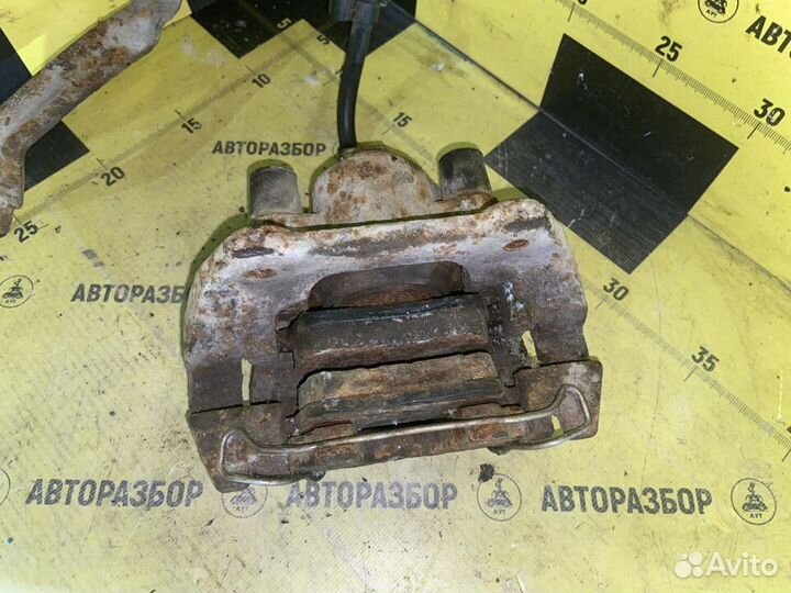 Суппорт тормозной задний правый Volvo s80