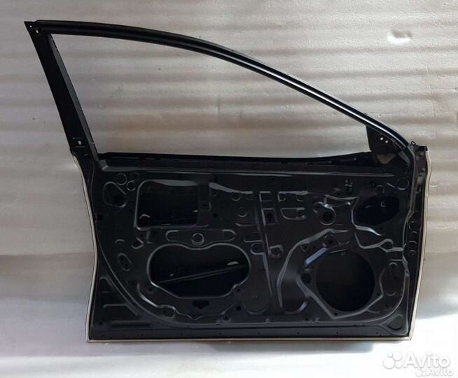 Дверь передняя Toyota Camry 70