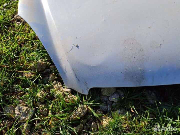 Капот на Nissan Skyline v35