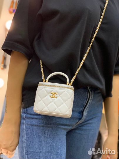 Сумка Chanel Vanity белая