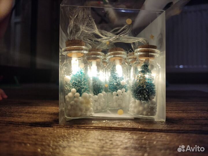 Новогодняя гирлянда ёлочки в бутылочках