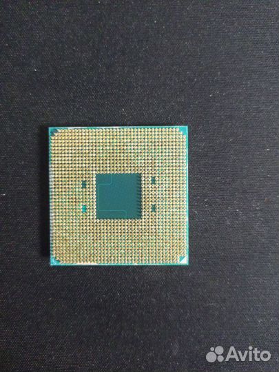 Процессор AMD Ryzen 3 2200g с кулером