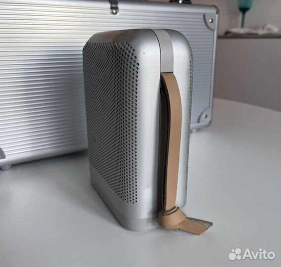 Bang & Olufsen Beoplay P6