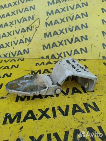 Петля двери передняя левая Iveco Daily