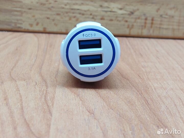 Зарядное устройство в автомобиль 2USB выхода