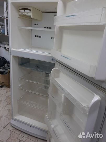 Холодильник Samsung