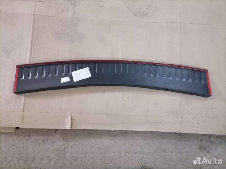 Защитная накладка на задний бампер