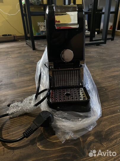 Капсульная кофемашина Squesito