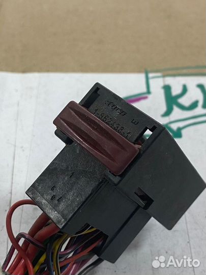 Фишка разъем Лада Приора 2172 1 2008