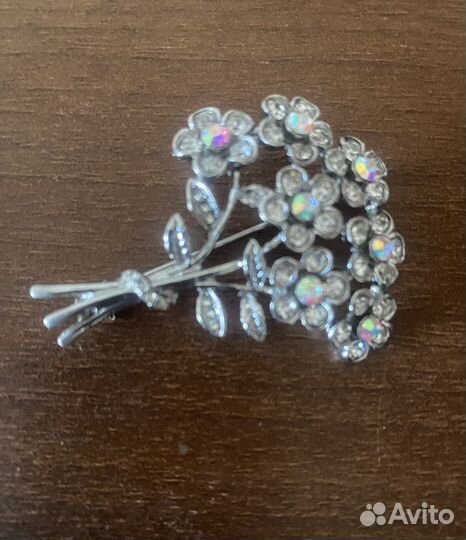 Брошь цветы