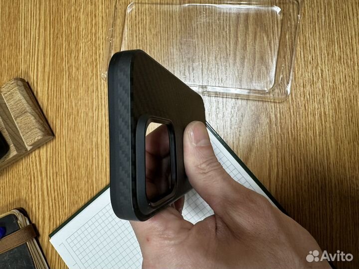 Чехол на iPhone 15 pro Pitaka