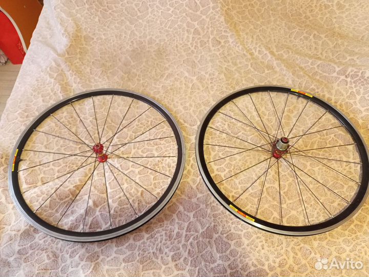 Шоссейные колеса 28/700с, 1496 грамм