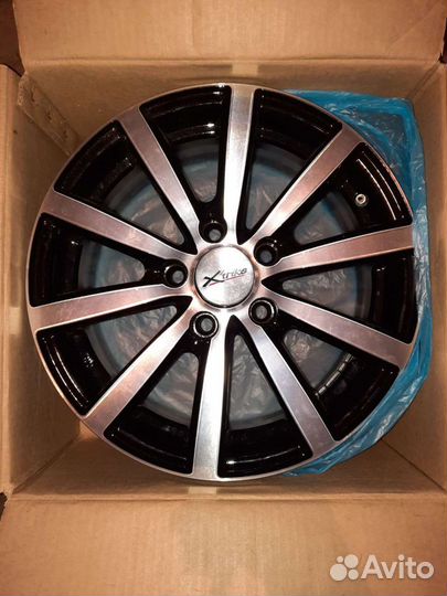 Литые диски r15 5x114.3 DIA 67.1