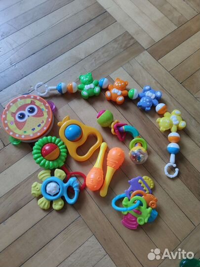 Игрушки для малышей пакетом