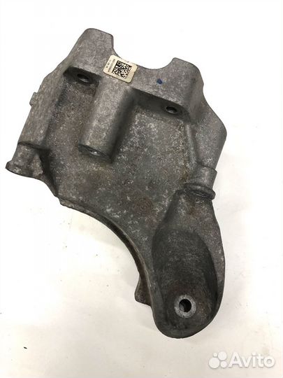 Кронштейн двигателя левый Mercedes W166 gle om651