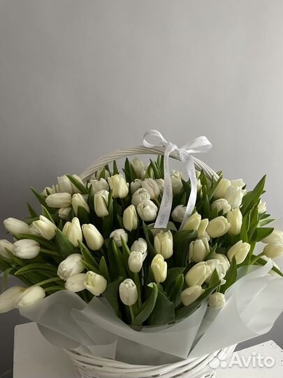 Корзина тюльпанов