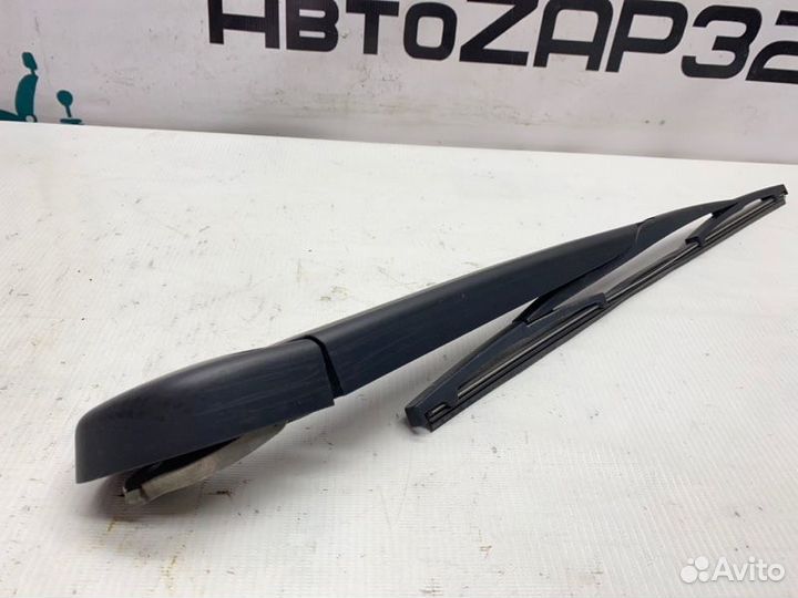 Поводок дворника задний Ford Focus 2 shda 2011