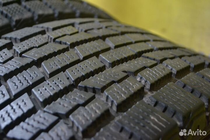 Goodyear Ice Navi Zea 205/55 R16