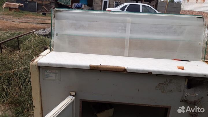 Холодильная витрина бу