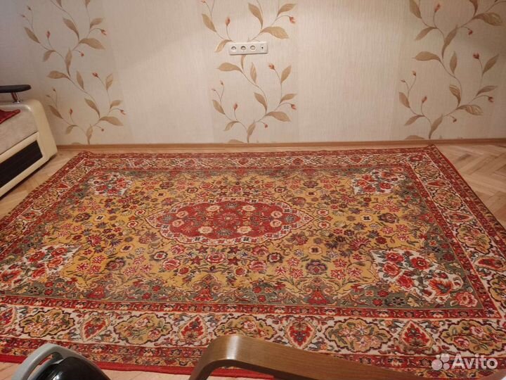 Ковер шерстяной