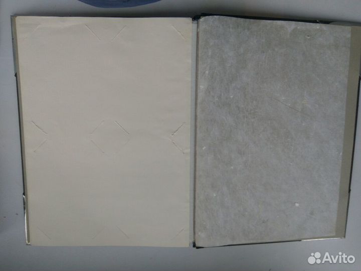 Фотоальбом из Тайланда с железным орнаментом