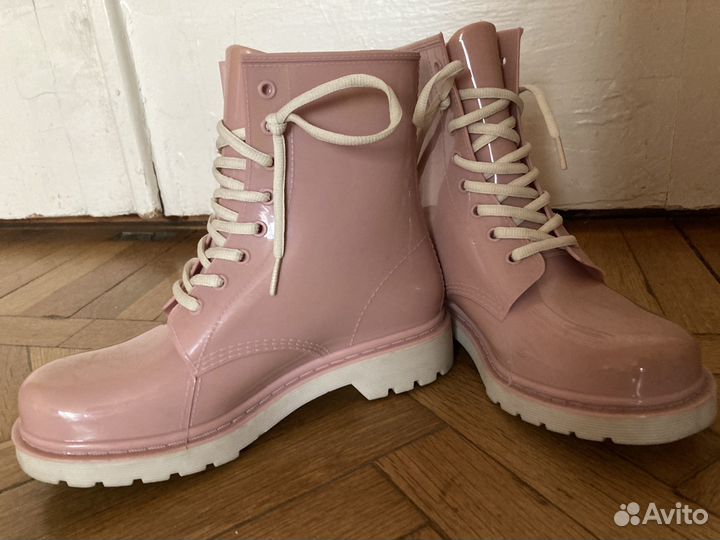 Резиновые ботинки