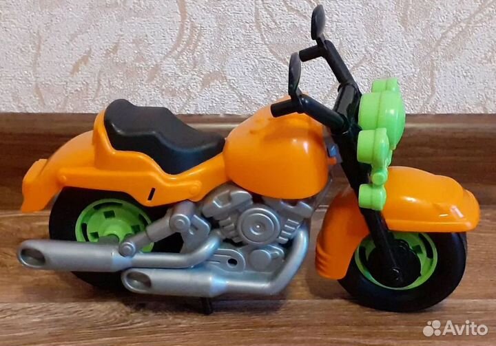 Игрушечные машинки