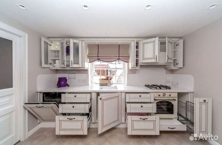 Прямой кухонный гарнитур современный