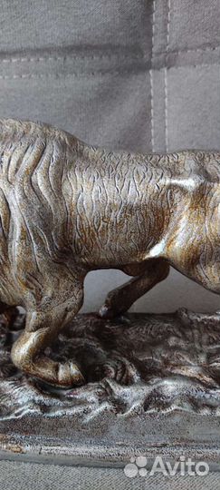 Статуэтка Бык