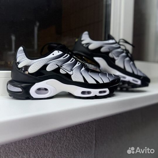 Кроссовки nike airmax tn