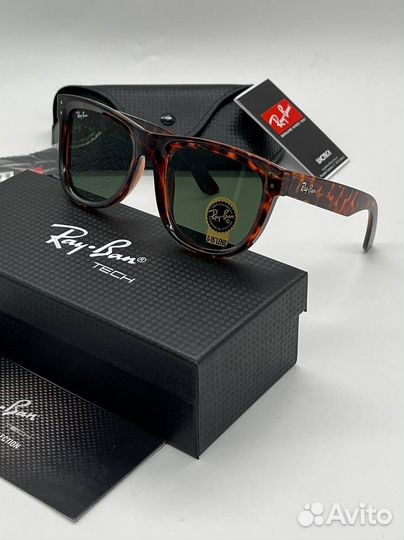 Солнцезащитные очки Ray Ban