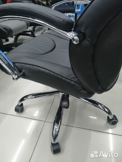 Офисное кресло новое