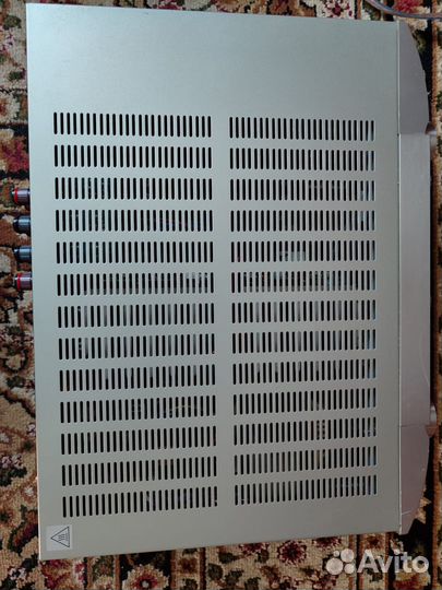 Усилитель мощности звука Marantz PM7004