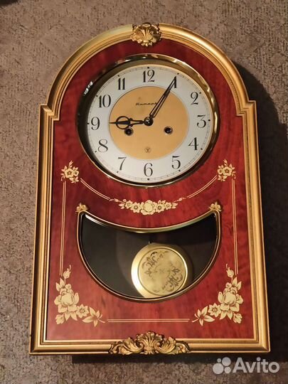 Часы Янтарь настенные с боем