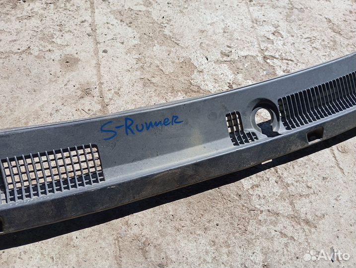 Жабо Mitsubishi Space Runner Wagon