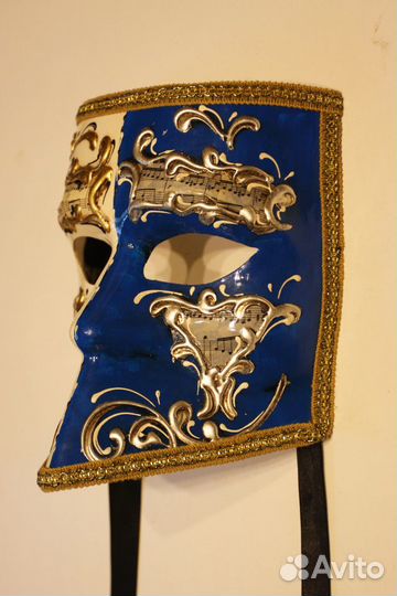 Венецианская карнавальная маска 