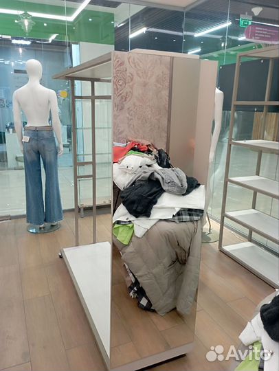 Гардеробная двухсекционная вешалка с зеркалом