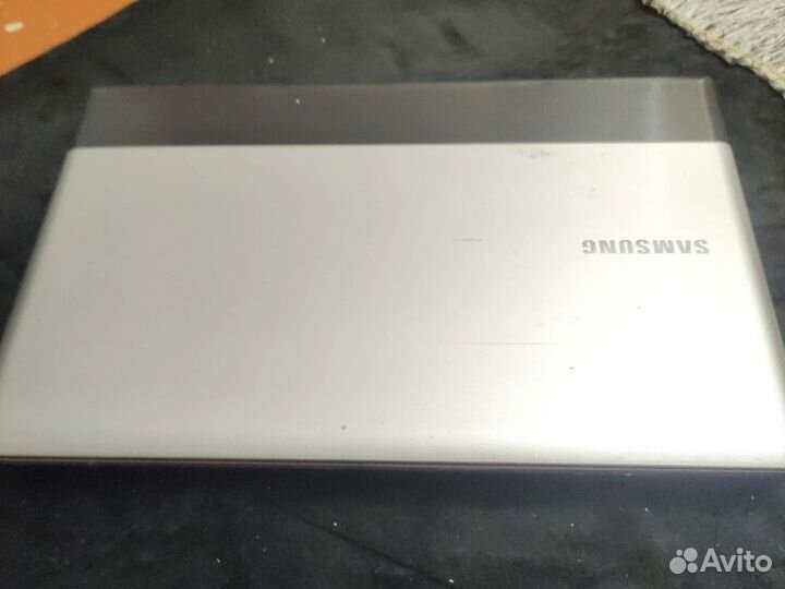 Ноутбук samsung np300e5a
