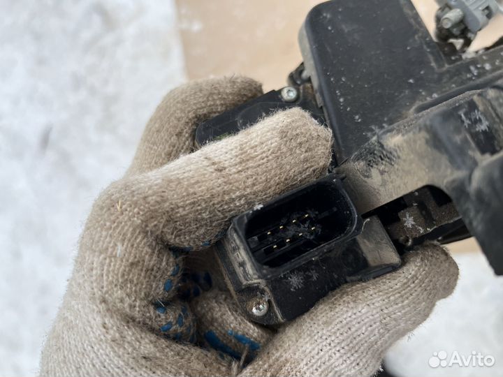 Замок двери Опель Антара