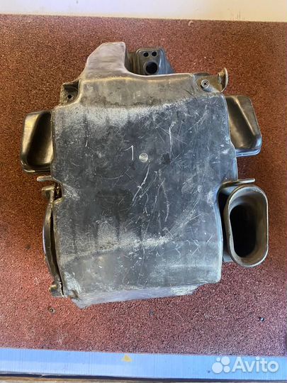 Корпус воздушного фильтра Honda cb400 nc31