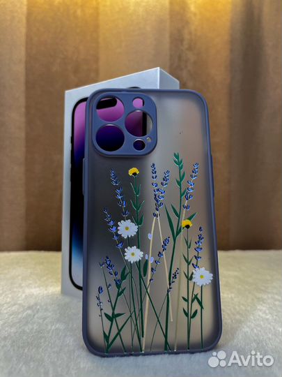 Чехол на iPhone с защитой камеры