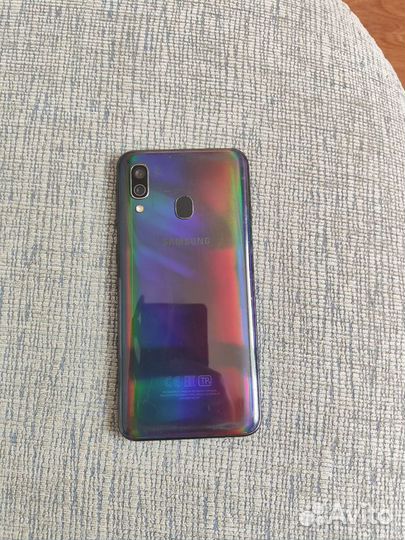 Samsung Galaxy A40, 4/64 ГБ