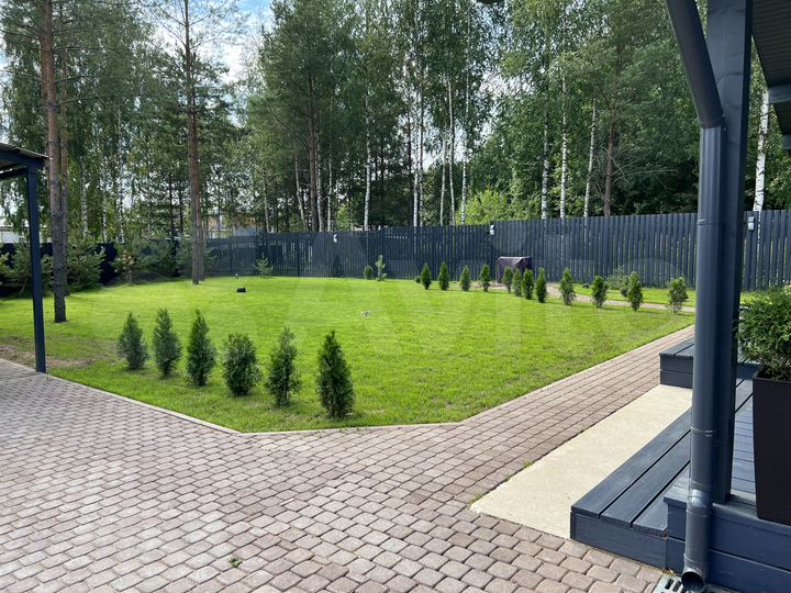 Дом 210 м² на участке 10 сот.