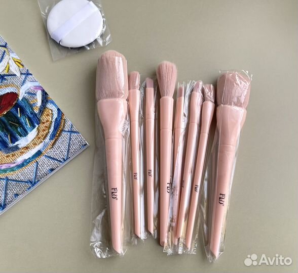 Кисти для макияжа новые 8 шт